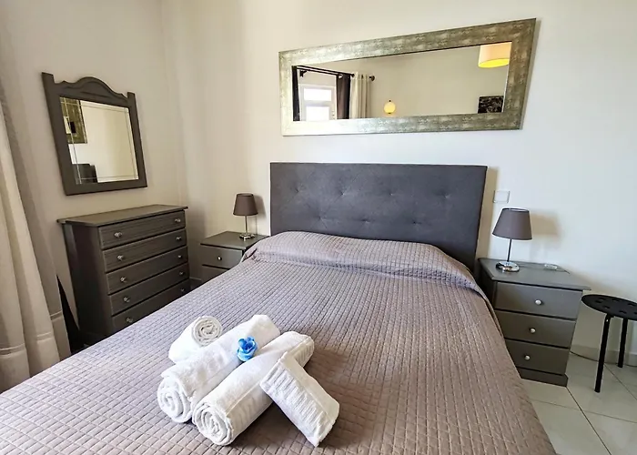 1a Atlantico - Casas & Papeis * Армасан-де-Пера