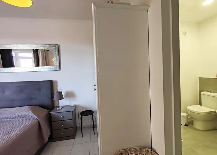 1a Atlantico - Casas & Papeis * Армасан-де-Пера