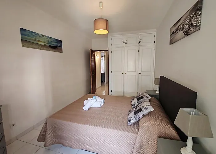 1a Atlantico - Casas & Papeis Армасан-де-Пера